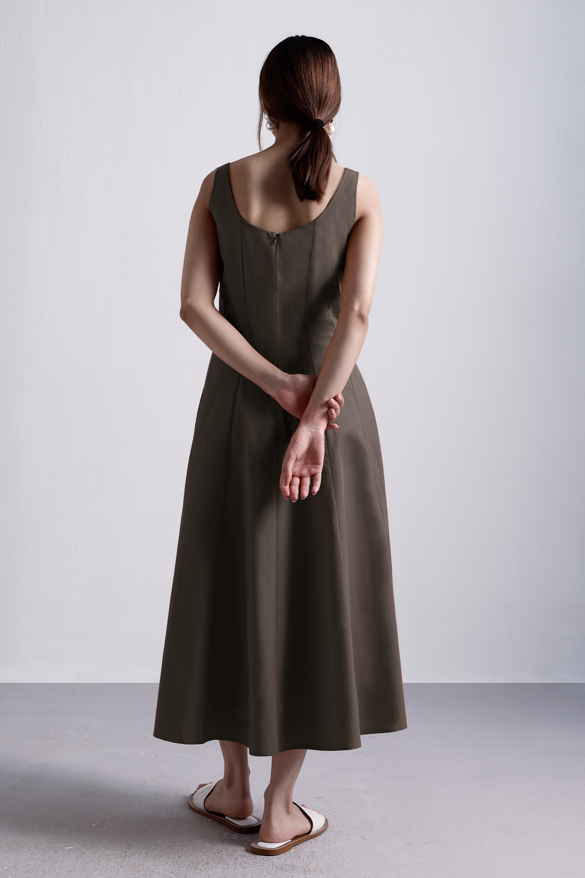 Briony Dress : Cocoa